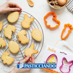 Tagliapasta coniglio e carota Pasqua 2pz Decora in vendita online