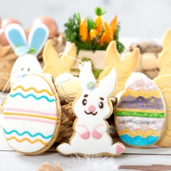 Tagliapasta decorato uovo e coniglio 2pz Decora in vendita online